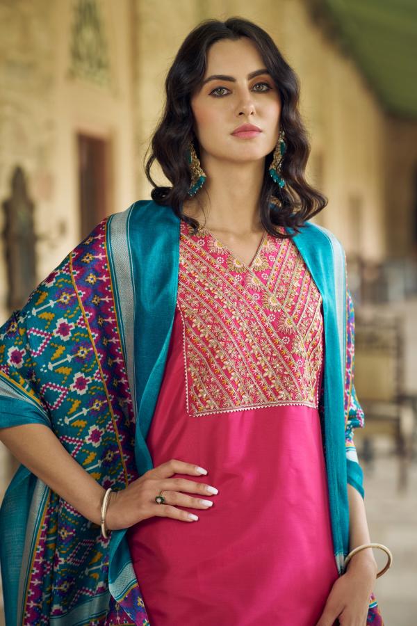 VP 9532 P Kurta and Trousers Pant Set Silk Blend